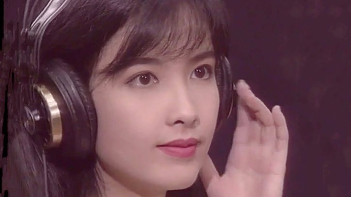 周慧敏现身上海音乐盛典